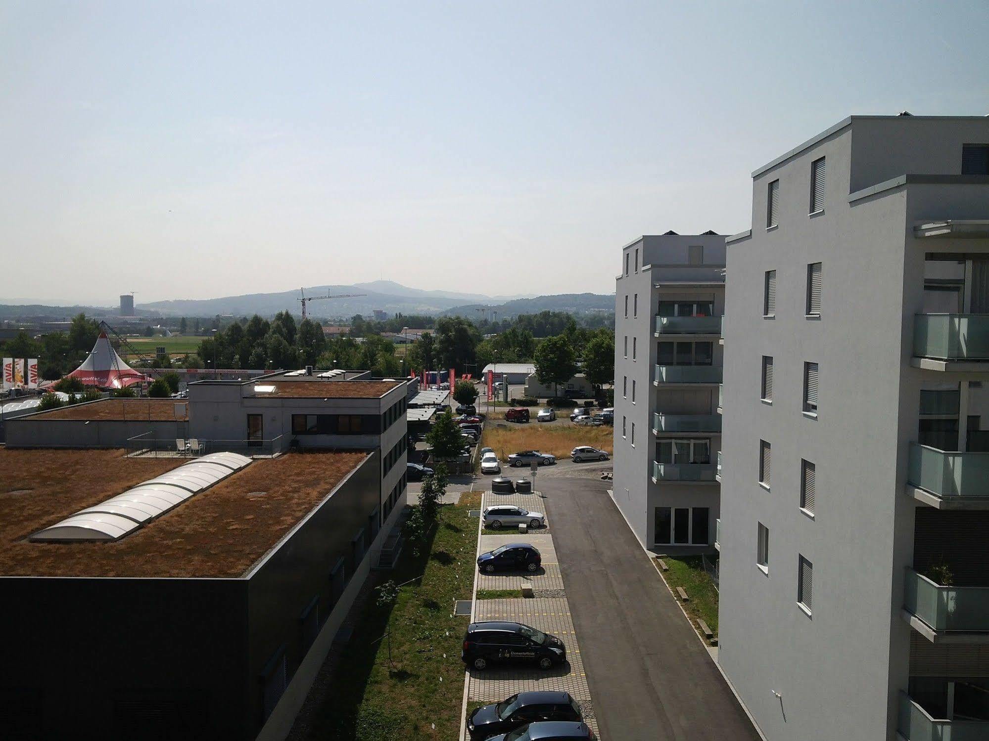 Tailormade Hotel Idea Spreitenbach Kültér fotó